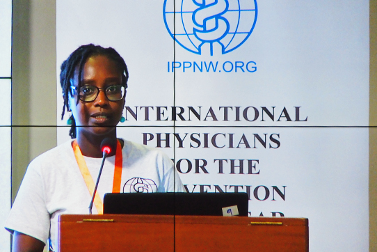 Sally Ndung'u eröffnet den IPPNW-Weltkongress in Kenia